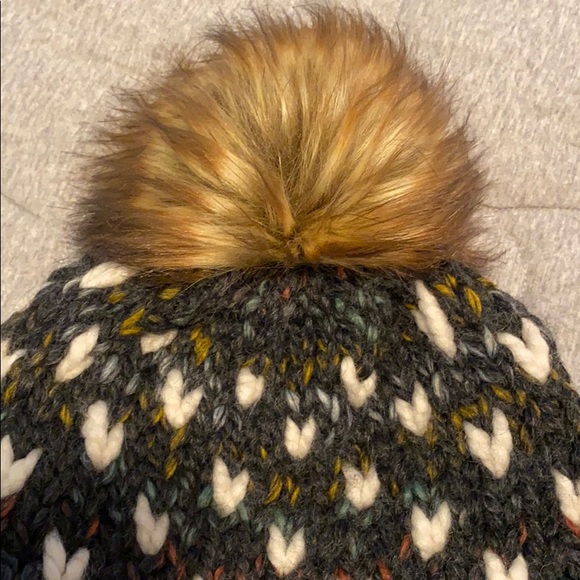 Wool beanie - Picture 2 of 3